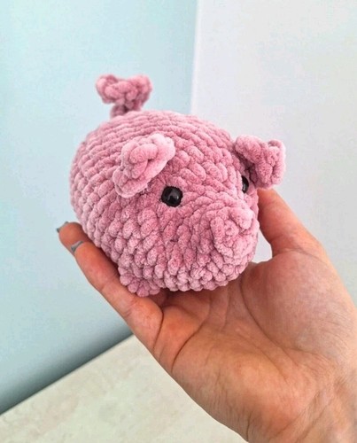 Crochet pig plushie - crochet,