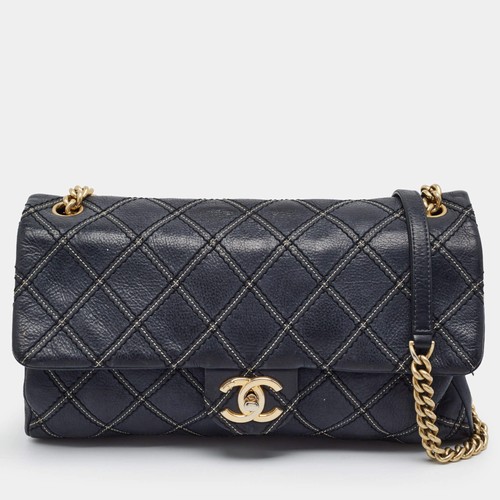 Chanel navy blue quilted - navy,