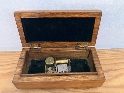 Reuge musical box - reuge,