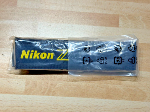 Nikon black yellow logo - black/yellow,
