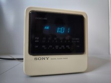 Vintage Sony DIGICUBE ICF-C12L FM / AM Clock Radio Retro blue led