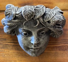 STONE GARDEN FEMALE GIRL LADY WITH LEAVES WALL PLAQUE PLANTER PLANT POT ORNAMENT