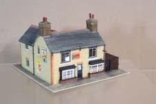 METCALFE SCRATCH BUILT CORNER SHOP by BARRIE STEVENSON for MODEL RAILWAY om