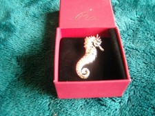Pia Jewelry silver coloured Seahorse brooch