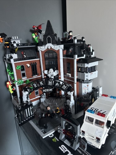Lego arkham asylum bruce - lego,
