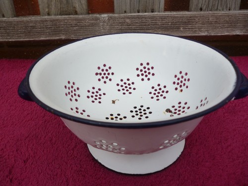 Vintage white enamel polish - white,
