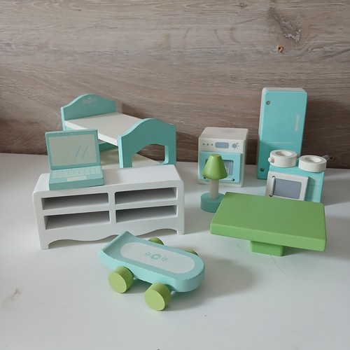 Wooden dolls house - dolls,