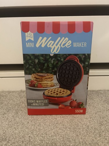 Mini waffle maker 550w - maker,