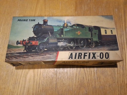 Airfix red stripe prairie tank - red,