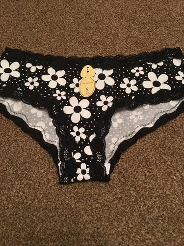 Women senza knickers - la,