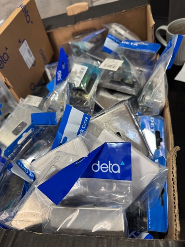 Job lot contains various - contains, deta