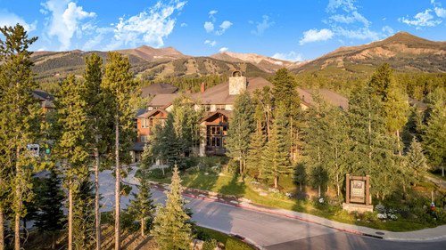Grand timber lodge - grand, ~