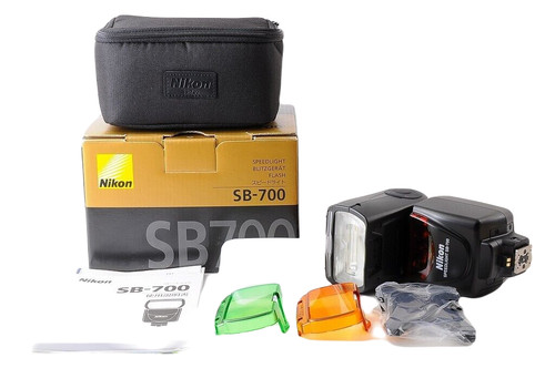 Nikon 700 speedlight - sb-700,