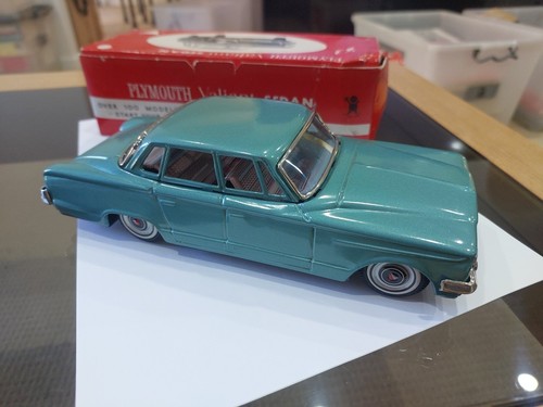 Bandai 1963 plymouth - plymouth, valiant