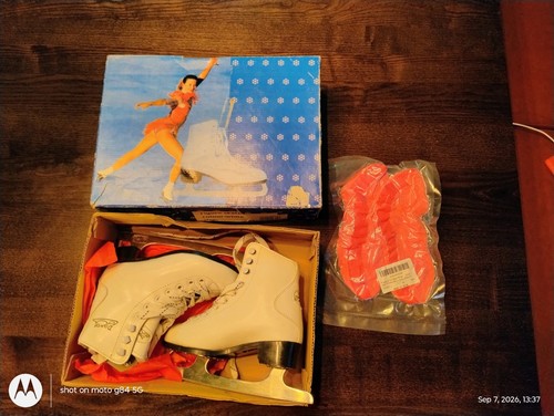 Brand new boxed - boxed, graf