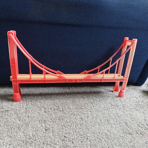 Large bridge fits - large, wooden