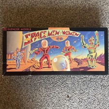 GLENCOE MODELS SPACEMEN WOMEN