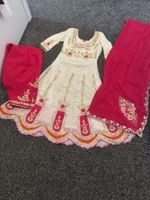 Indian Punjabi Suit With Tie