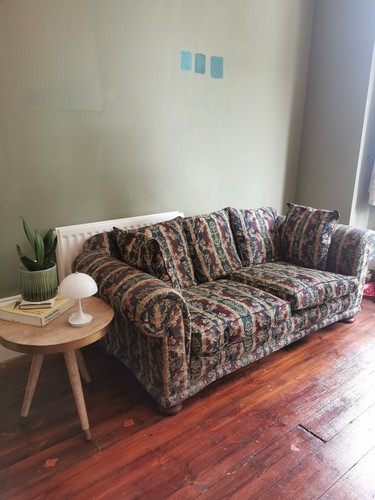 Traditional rolled arm sofa - rolled,
