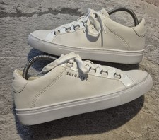 SKECHERS Los Angeles Side