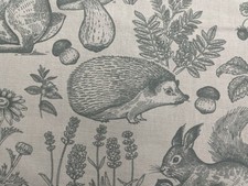Forest  Toile Hedgehog & Hare