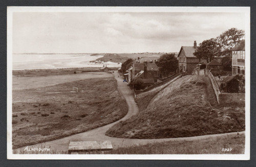 Postcard alnmouth alnwick - postcard,