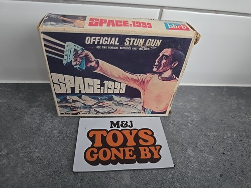 Space 1999 official stun gun - stun,
