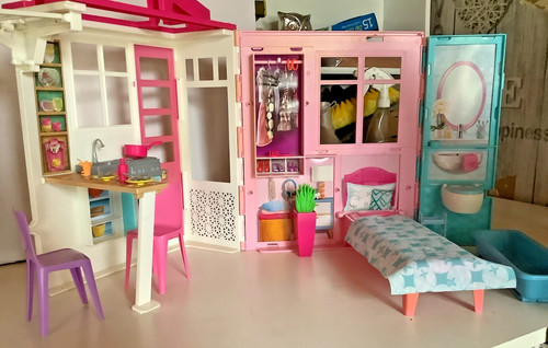 Barbie carry dolls house - barbie,