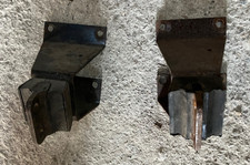 Triumph TR6 engine mounting