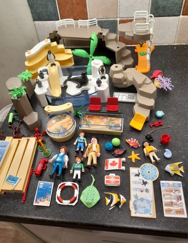 Playmobil aquarium set seals