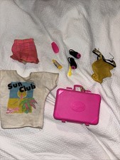 Sindy 1990’s Holiday Doll Suitcase & Accessories 