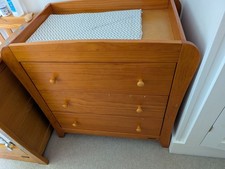 MAMAS and PAPAS chest of