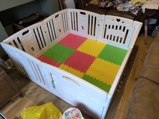 Venture Playpen With Mat