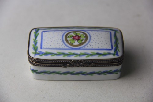 Limoges france hand - hand, painted