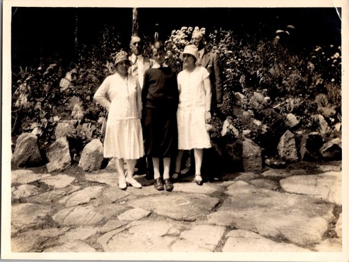 Vintage 1920s snapshot photo - vintage,