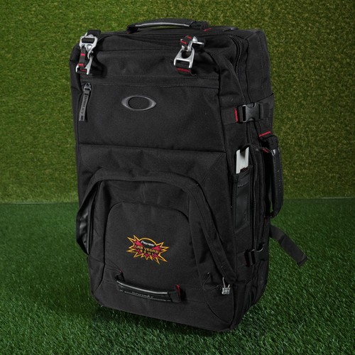 Oakley luggage 22x13x8 las - oakley, “las