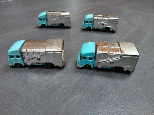 Husky models s - s, &