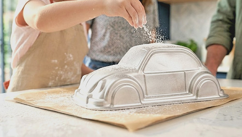 Wilton beetle car cake - wilton,