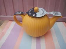 LONDON POTTERY TEAPOT GLOBE YELLOW RIDGED 4 CUP NEW