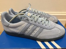 Adidas AS260 UK9 2021 - Lovely