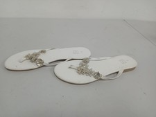 TU Ladies White Thong Style