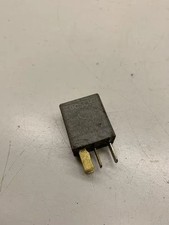 TOYOTA AVENSIS T25 Relays
