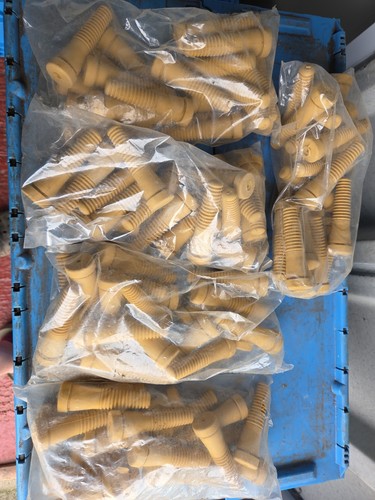 Poultry plucking machine - plucking,