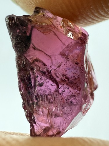 Natural garnet - 7, ct