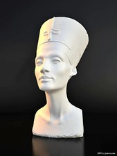 Queen Nefertiti Bust Statue