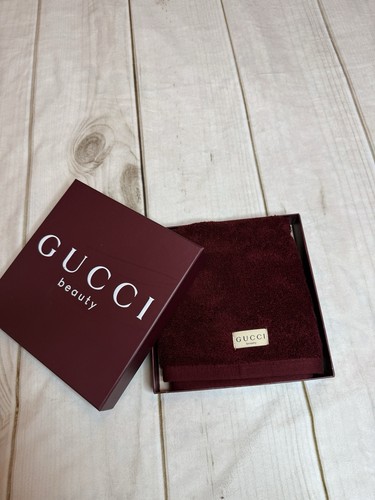 Guicci beauty maroon hand - maroon,