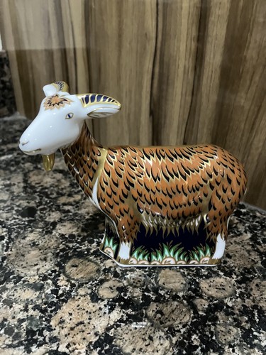 Royal crown derby nanny - crown,