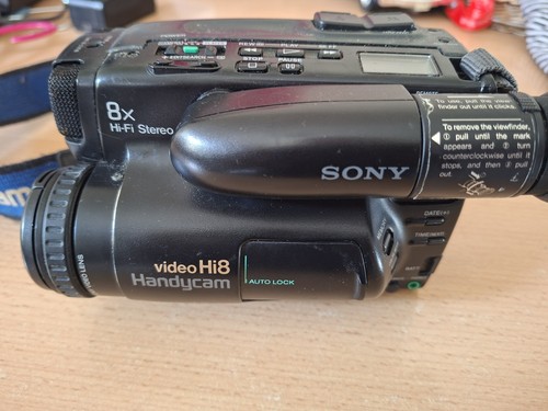 Sony ccd tr705e - sony, hi8