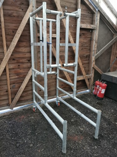 Alluminium podium scaffold