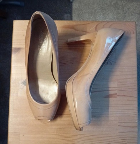 Russell bromley stuart - &,